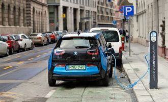 Lack of infrastructure a fundamental issue in the growth of electric vehicles