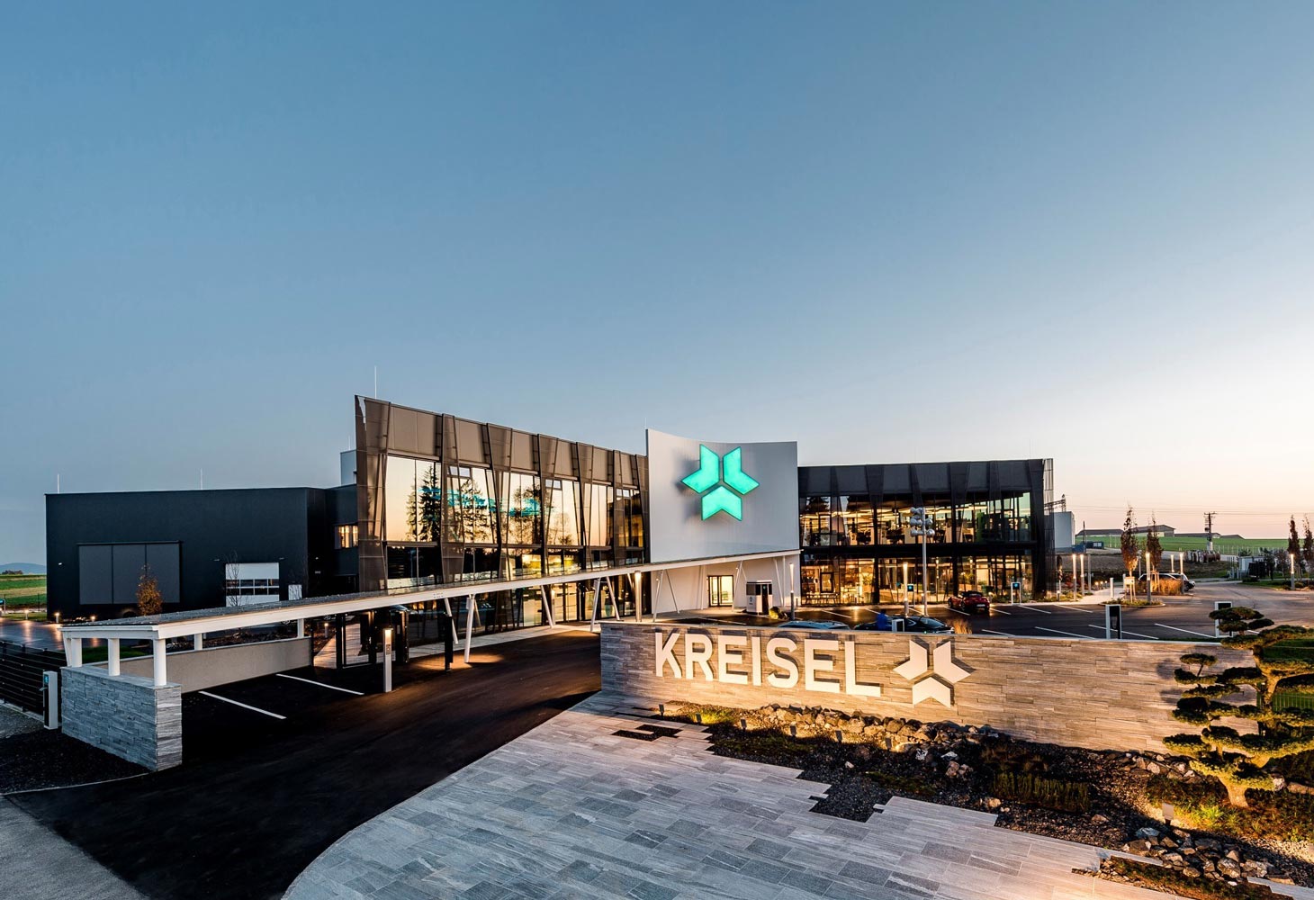 Deere completes acquisition of majority stake in Kreisel Electric