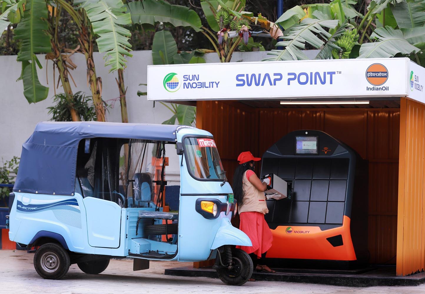 SUN Mobility and IndianOil to launch major battery swapping network