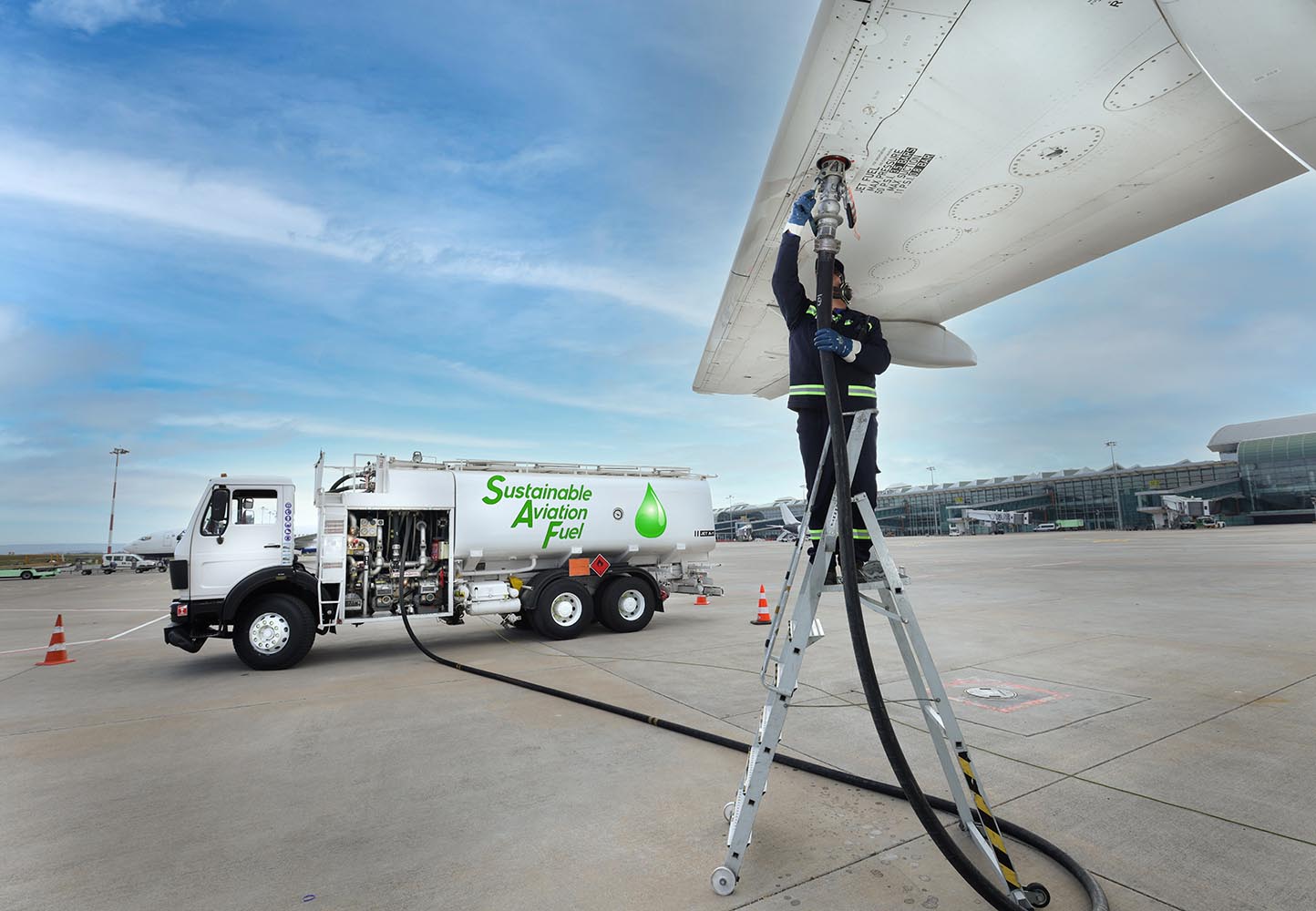 Aviation industry's role in scaling sustainable aviation fuel production