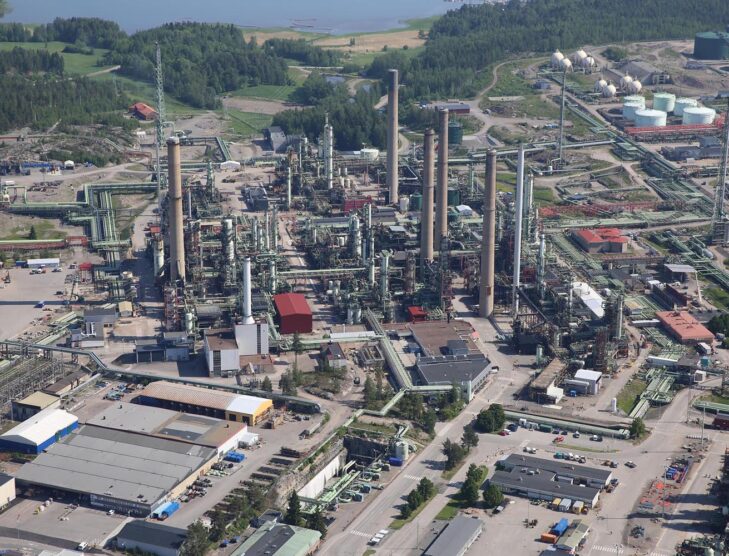 Neste drops plan to invest in renewable hydrogen electrolyser in Porvoo Refinery