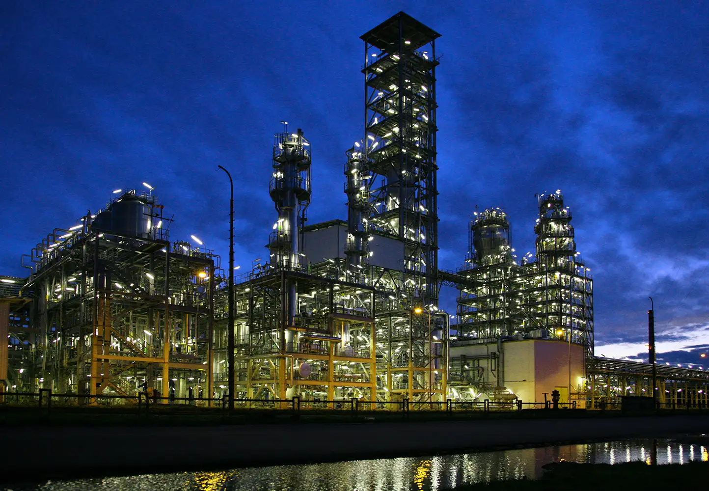 MOL Group advances sustainable fuel production at Slovnaft Refinery