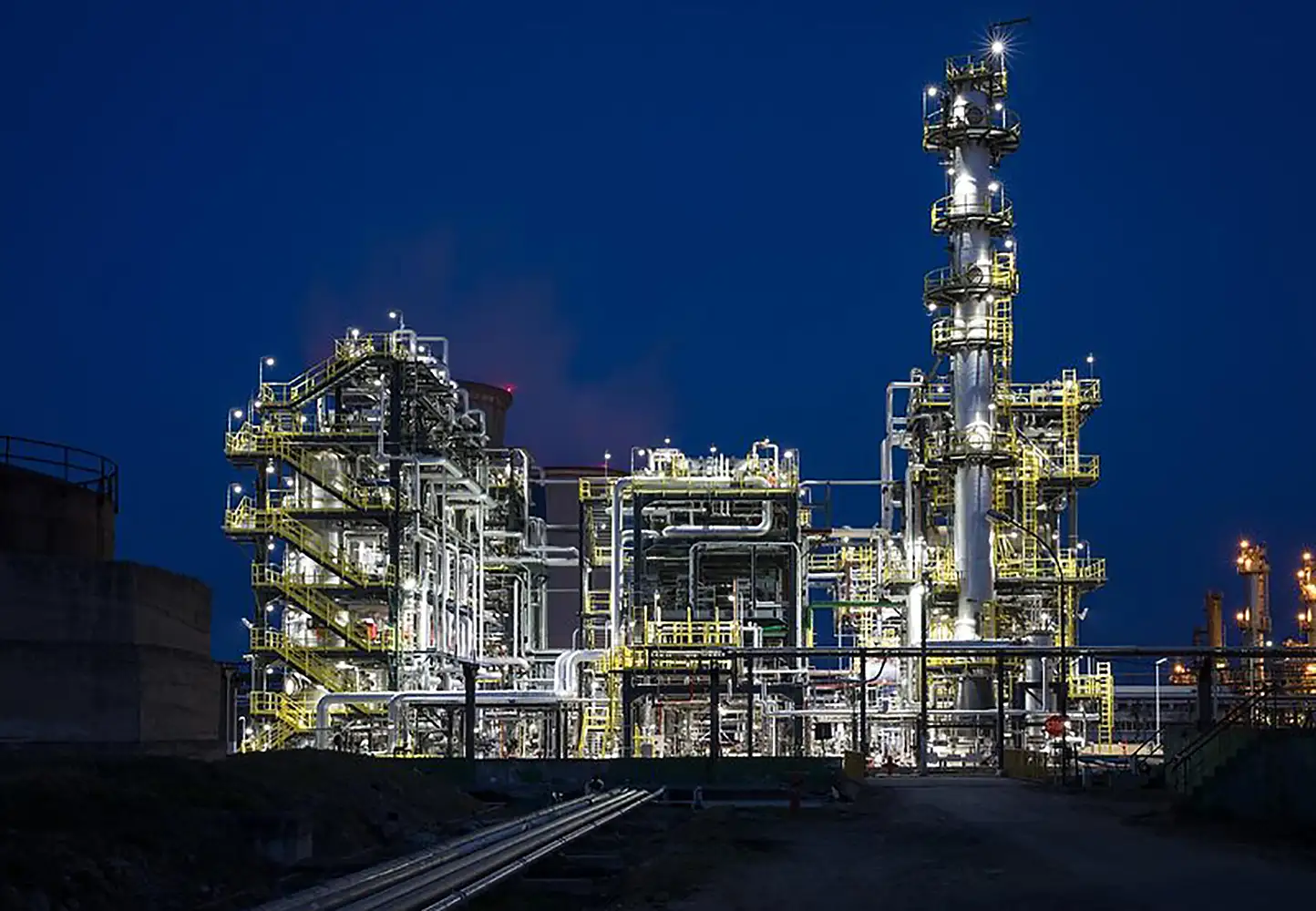 OMV Petrom starts building sustainable fuels unit at Petrobrazi